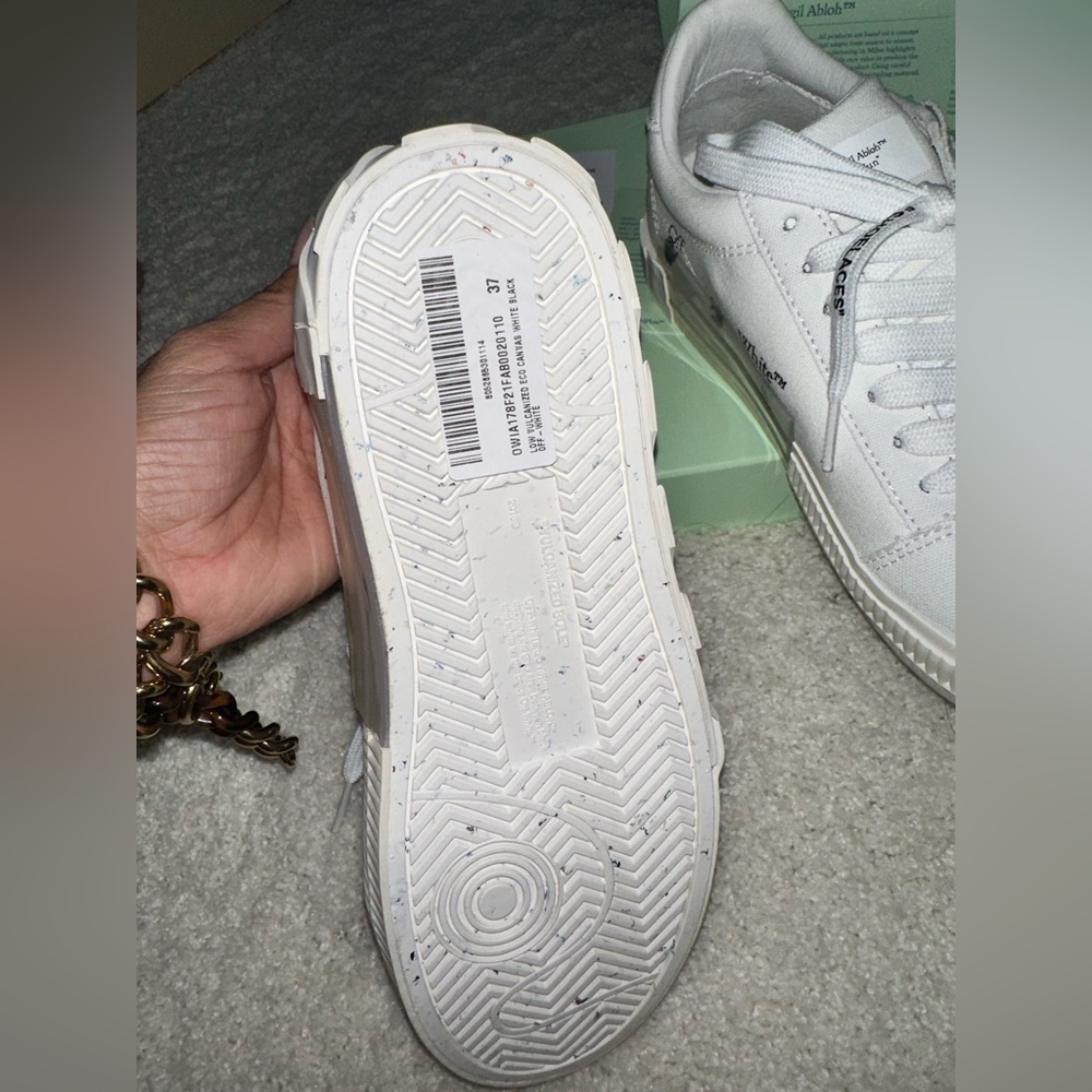 OFF WHITE - Picture 5 of 8